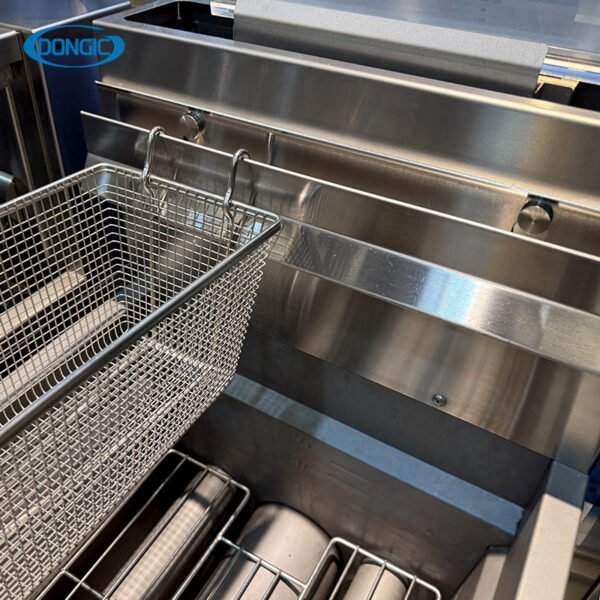 2 24L Double Cylinder Gas Deep Fryer with Oil Filtration System