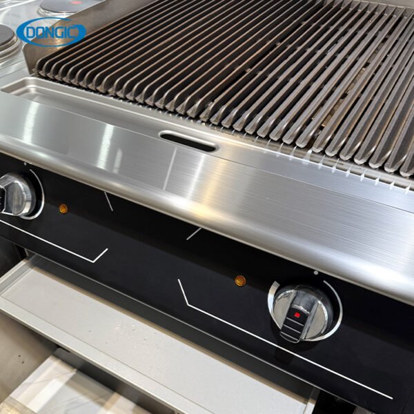 700 Series Gas/Electric Broiler Station with Storage Base