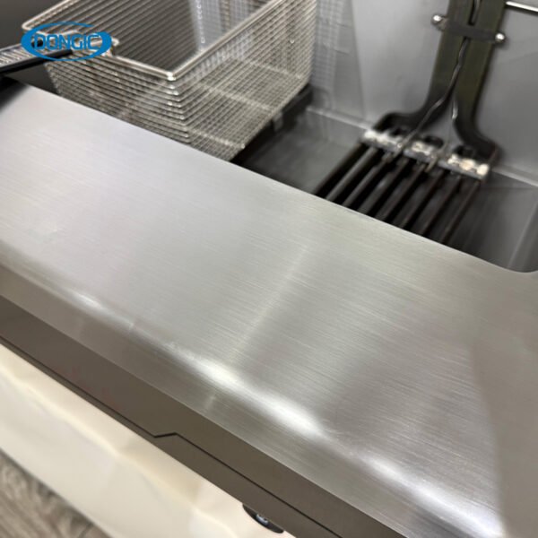 实拍4 Desktop Electric BBQ Grillde Grill Fryer Noodle Cooker